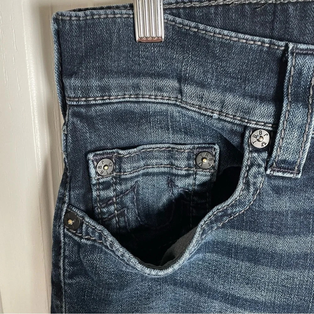 True Religion Relaxed Skinny Rocco Jeans Men’s 32 Blue Dark Wash Grunge Distress